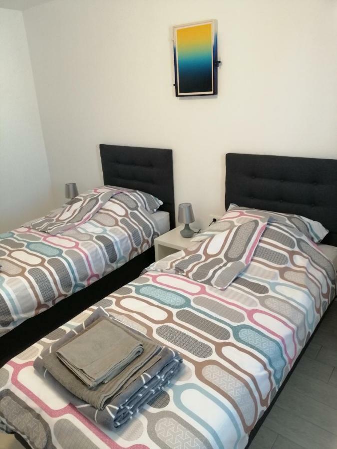 Studio Apartment Mila Pula Exterior photo